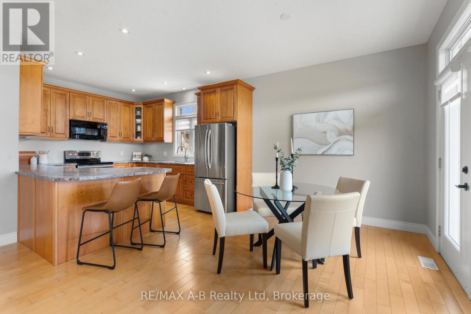 77 Guest Court, St. Marys, Ontario  N4X 1E5 - Photo 15 - X12873012