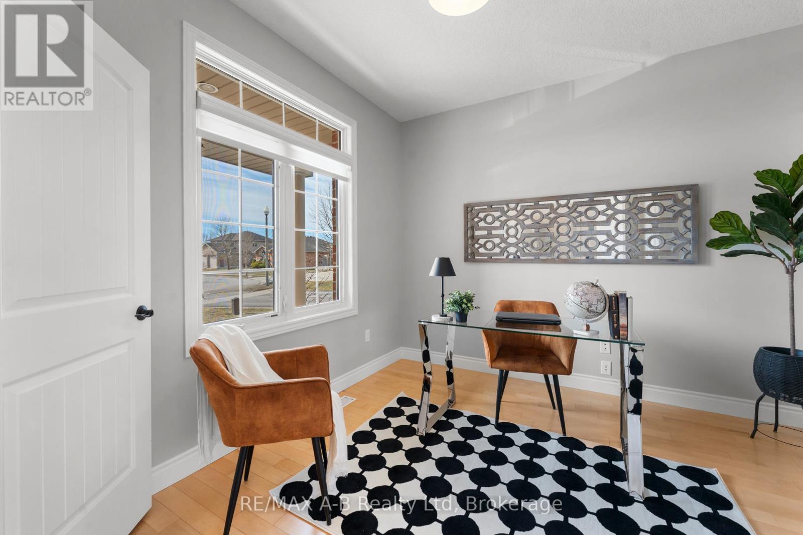 77 Guest Court, St. Marys, Ontario  N4X 1E5 - Photo 6 - X12873012