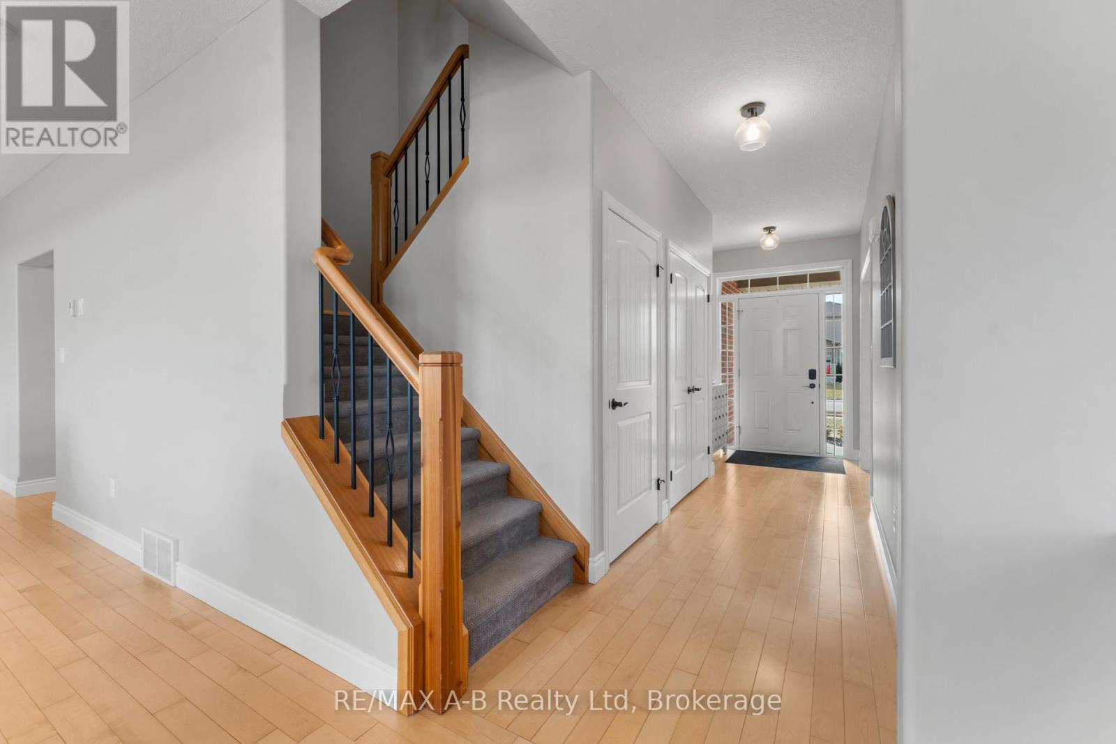 77 Guest Court, St. Marys, Ontario  N4X 1E5 - Photo 8 - X12873012