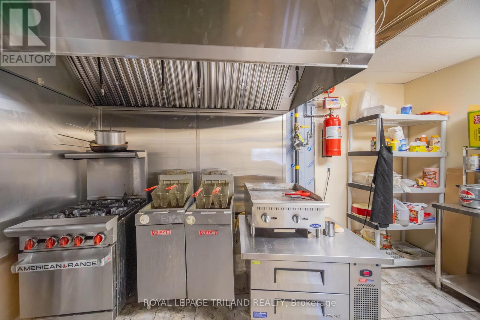 71146 Bluewater Highway, South Huron, Ontario  N0M 1T0 - Photo 15 - X12873016