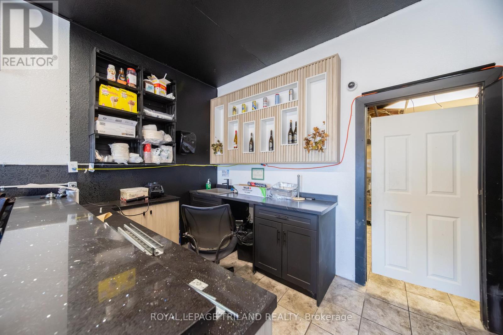 71146 Bluewater Highway, South Huron, Ontario  N0M 1T0 - Photo 32 - X12873016