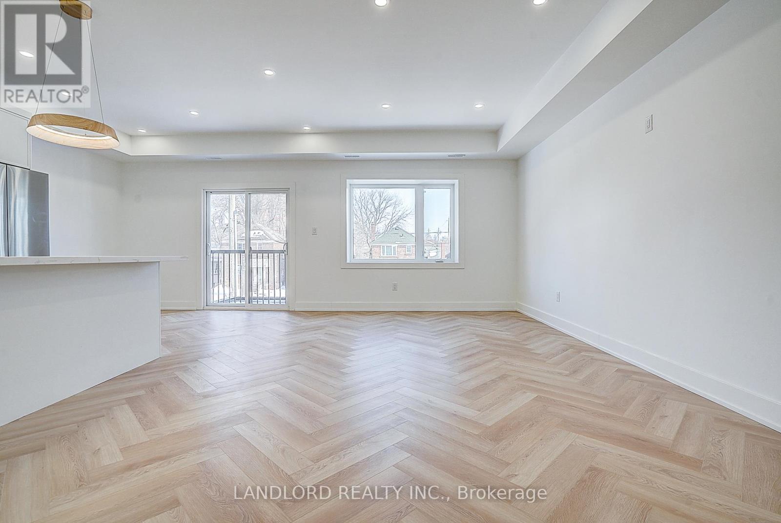 2 - 1146 Broadview Avenue, Toronto, Ontario  M4K 2S5 - Photo 8 - E12872996