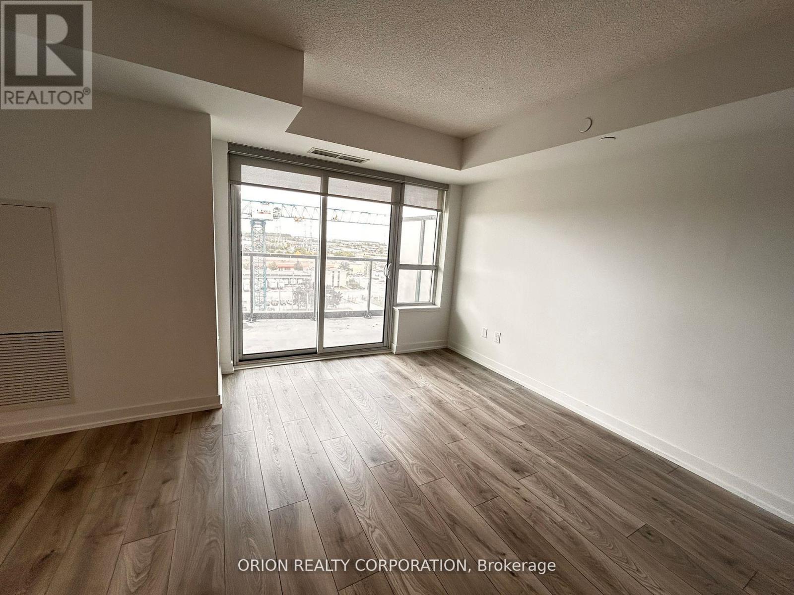 910 - 1455 Celebration Drive, Pickering (Bay Ridges), Ontario  L1W 0C3 - Photo 5 - E12873020