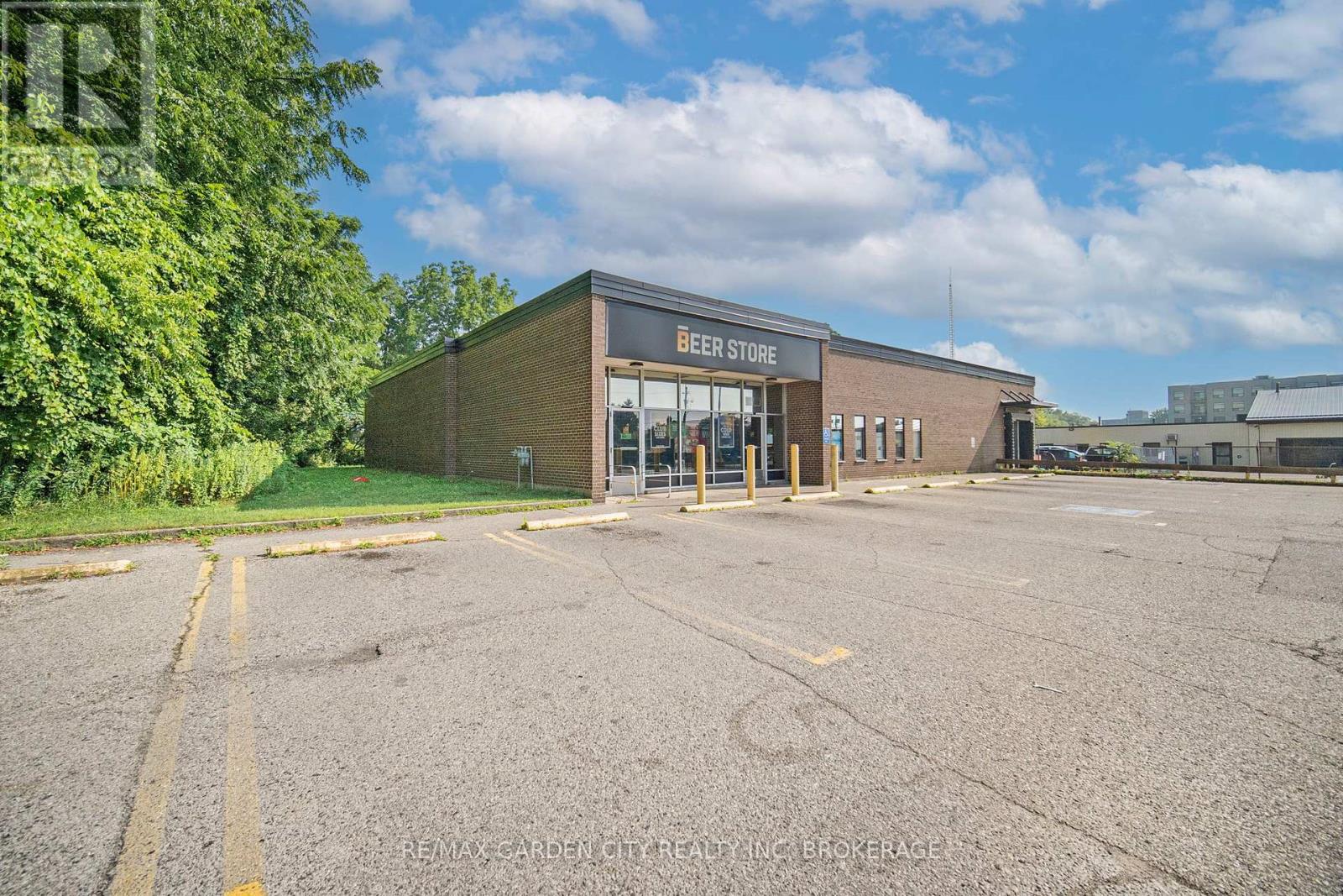 114 Concession St Street, Tillsonburg, Ontario  N4G 1P7 - Photo 1 - X12872966