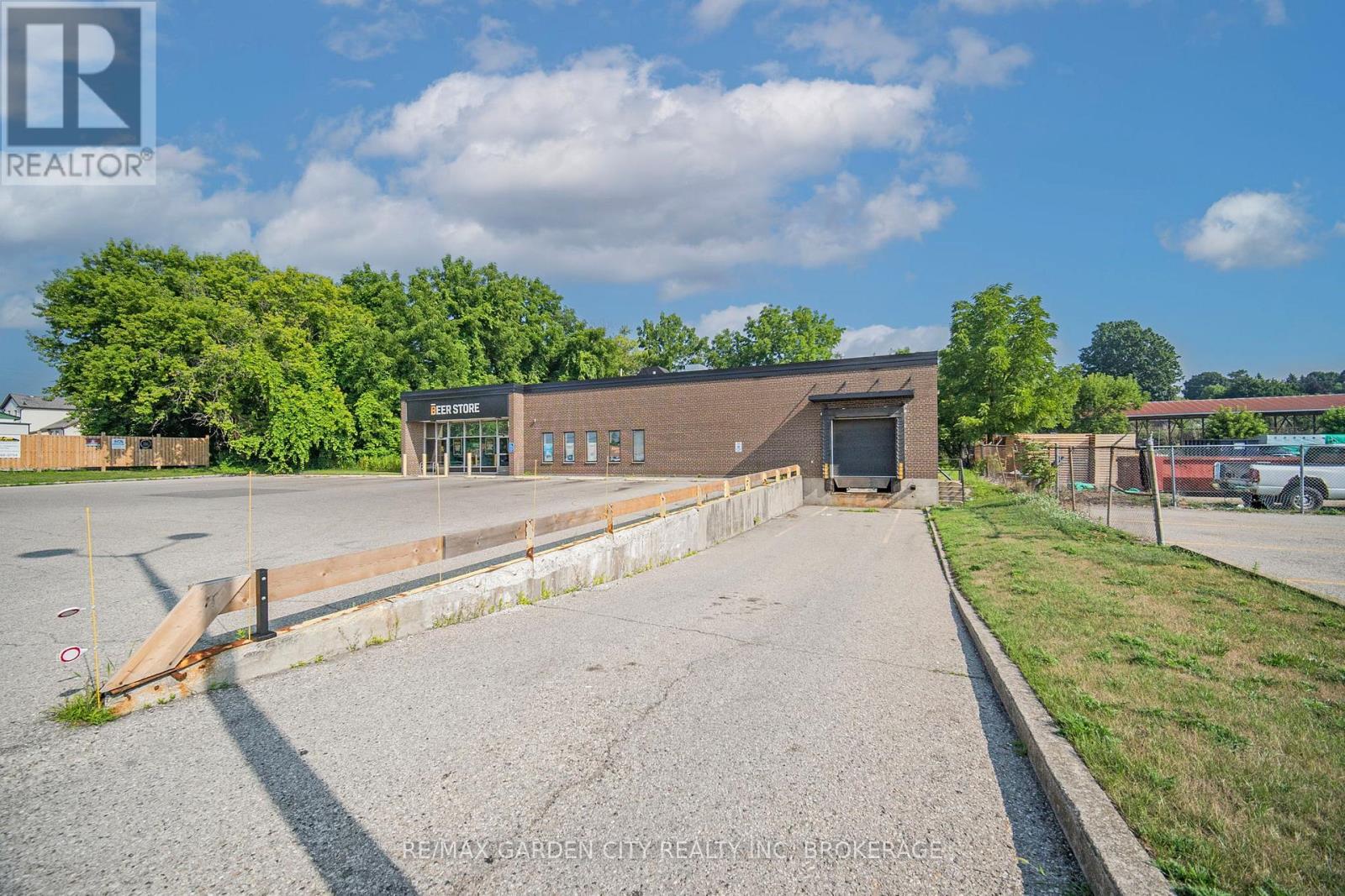 114 Concession St Street, Tillsonburg, Ontario  N4G 1P7 - Photo 3 - X12872966