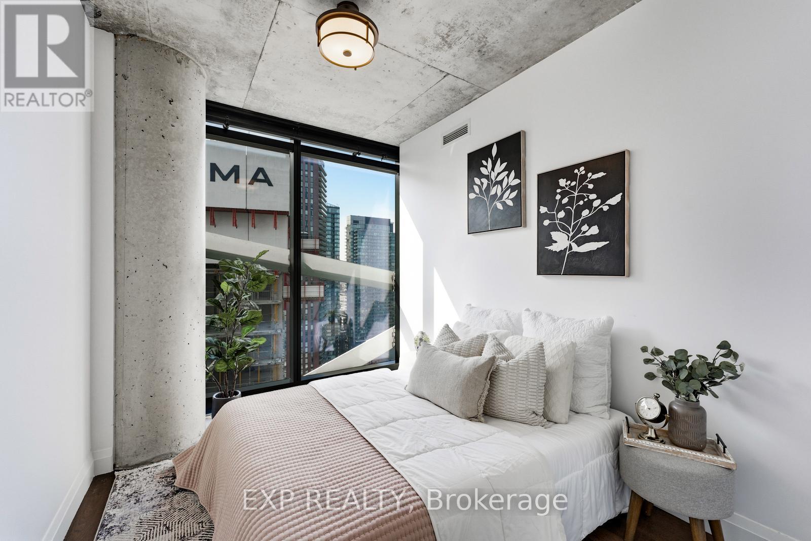 2906 - 224 King Street W, Toronto, Ontario  M5H 0A6 - Photo 14 - C12833926