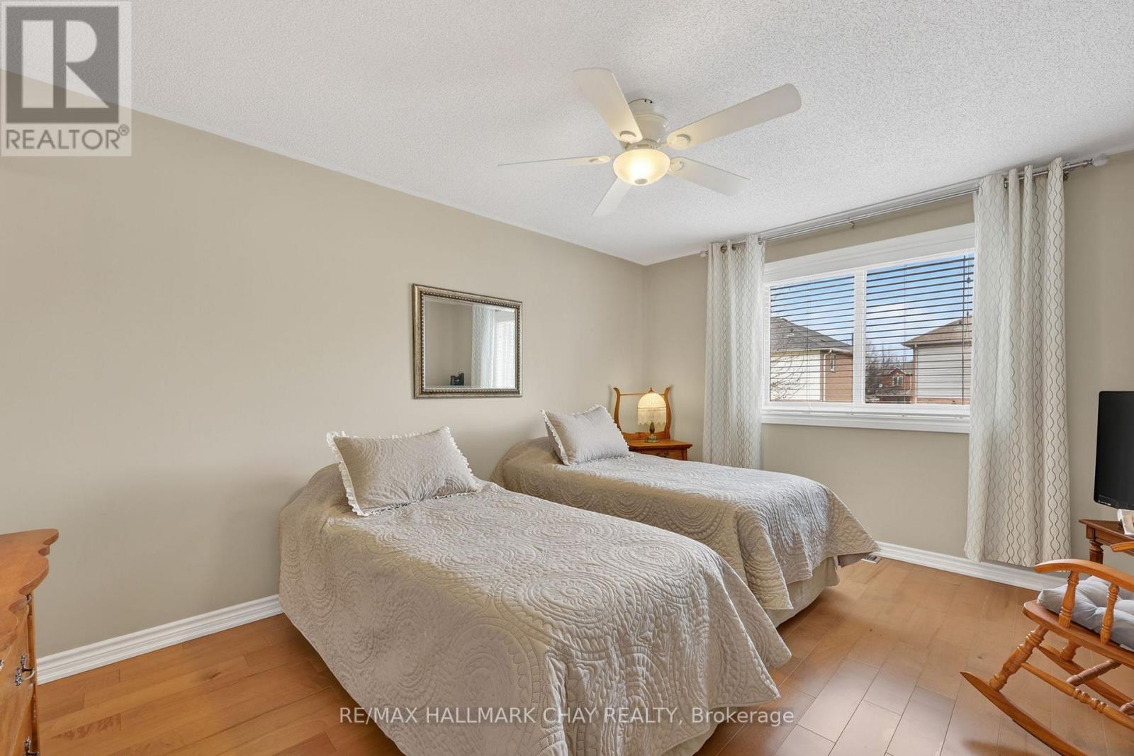 4 Darling Crescent, New Tecumseth, Ontario  L9R 1P4 - Photo 27 - N12873036