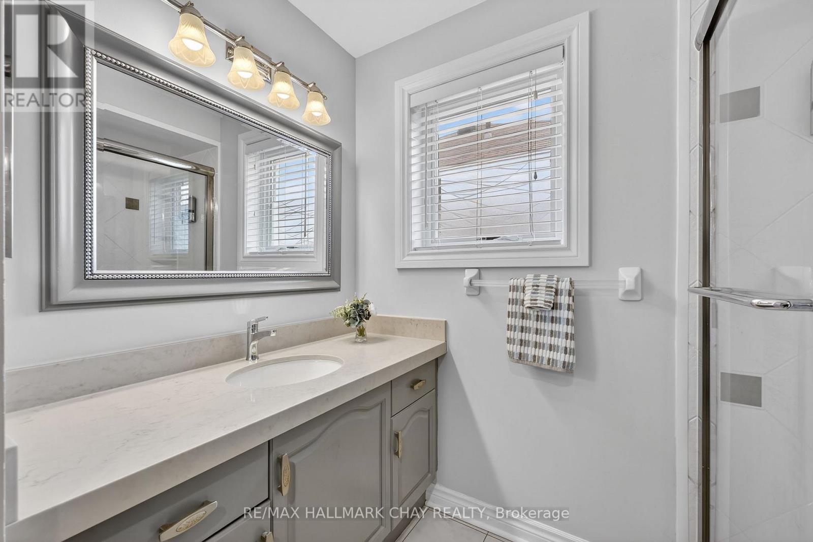 4 Darling Crescent, New Tecumseth, Ontario  L9R 1P4 - Photo 33 - N12873036