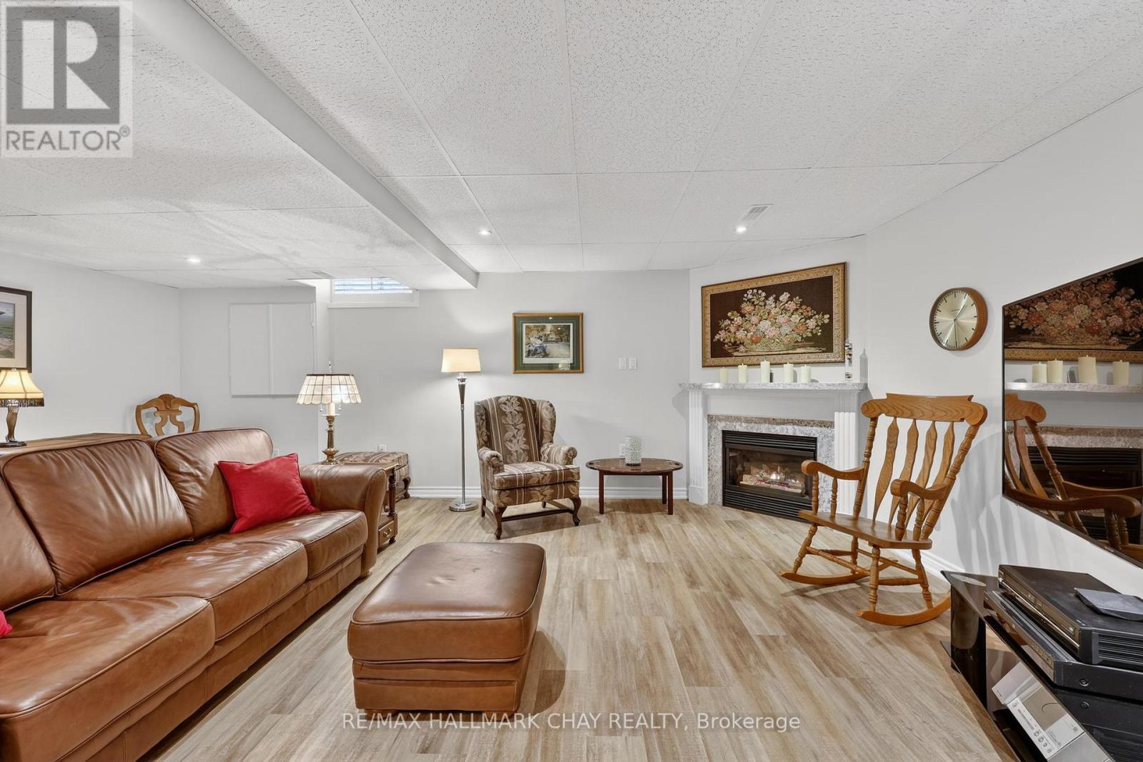 4 Darling Crescent, New Tecumseth, Ontario  L9R 1P4 - Photo 38 - N12873036