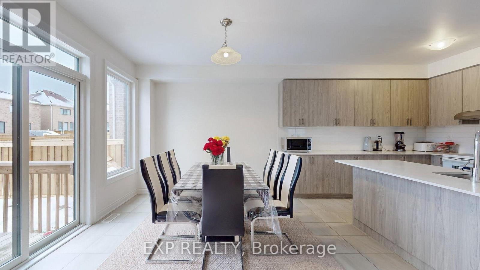 19 Meadow Vista Crescent, East Gwillimbury, Ontario  L9N 0T4 - Photo 10 - N12873040