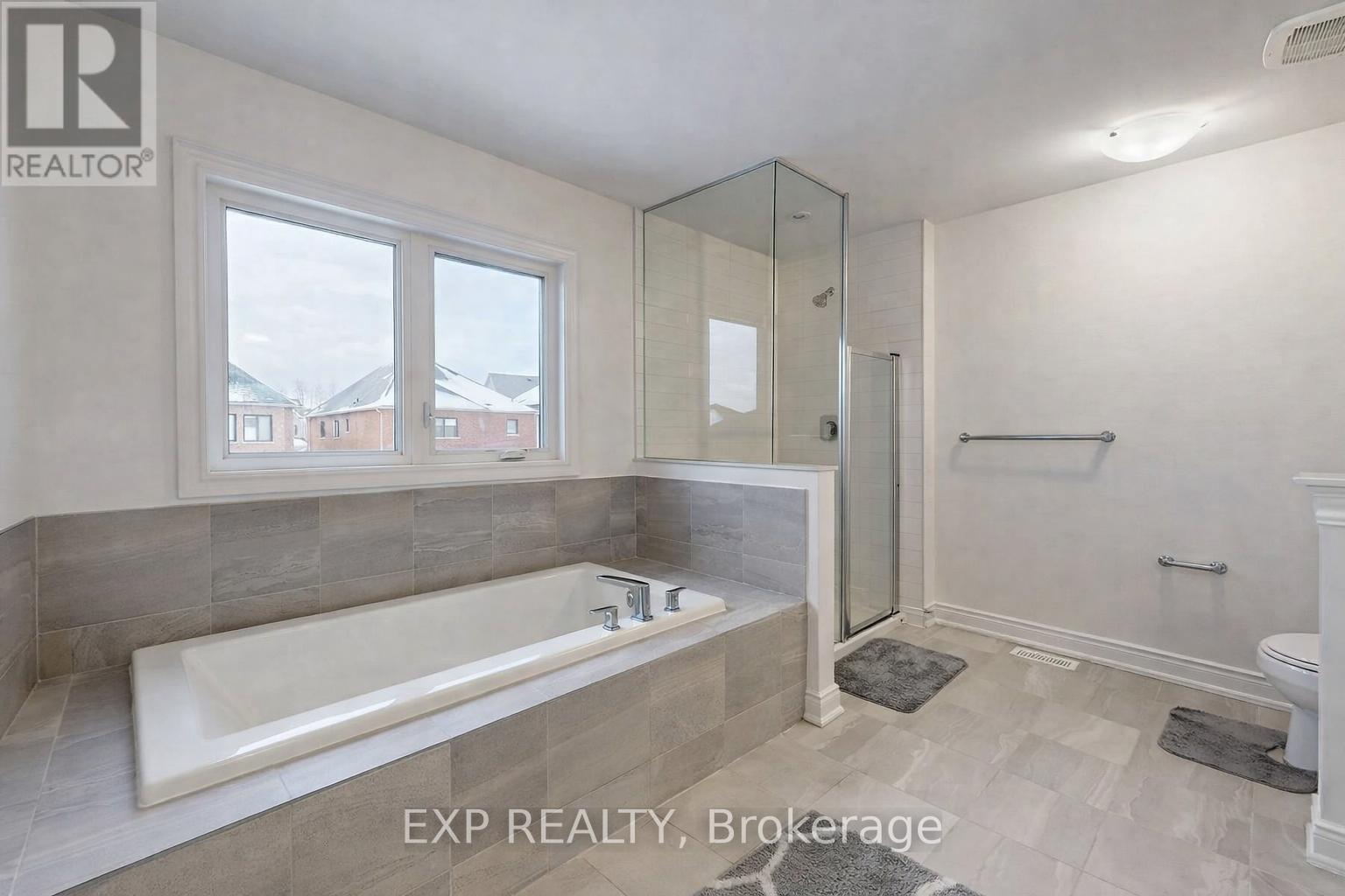 19 Meadow Vista Crescent, East Gwillimbury, Ontario  L9N 0T4 - Photo 23 - N12873040