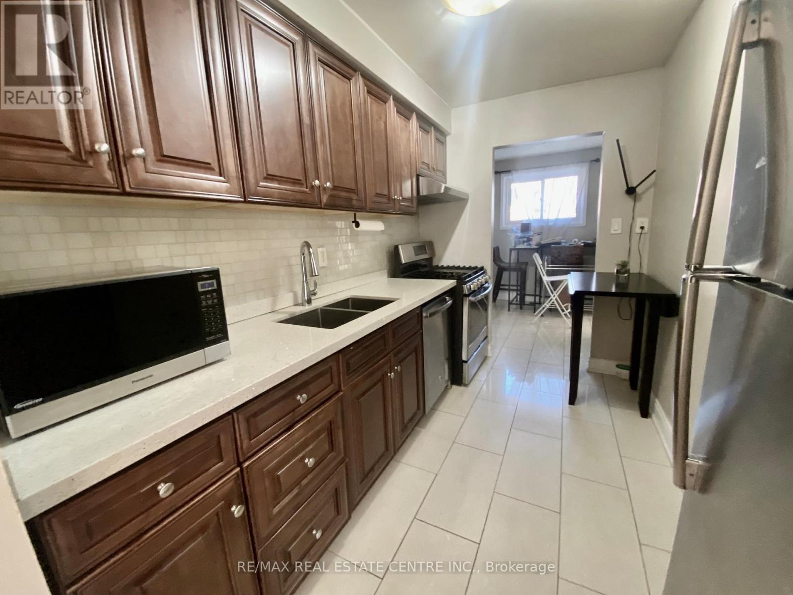 17 - 2755 Windwood Drive, Mississauga, Ontario  L5N 2C8 - Photo 4 - W12852650