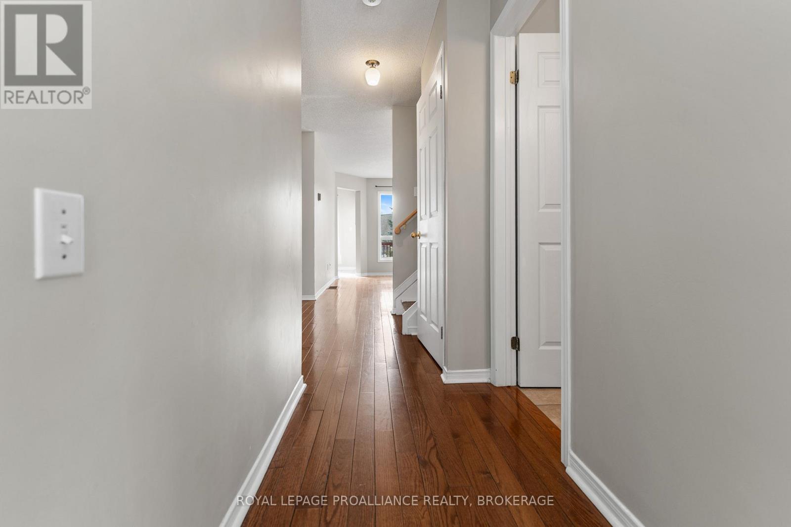 397 Malabar Drive, Kingston (East Gardiners Rd), Ontario  K7M 8X1 - Photo 7 - X12872940