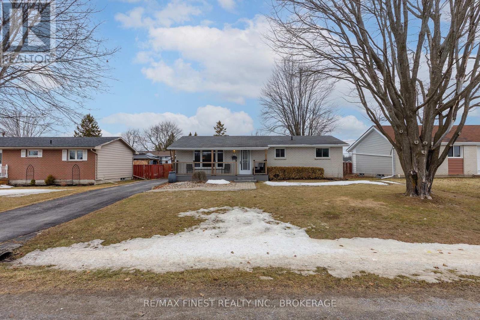 51 Harvard Place, Loyalist (Amherstview), Ontario  K7N 1J5 - Photo 2 - X12872968