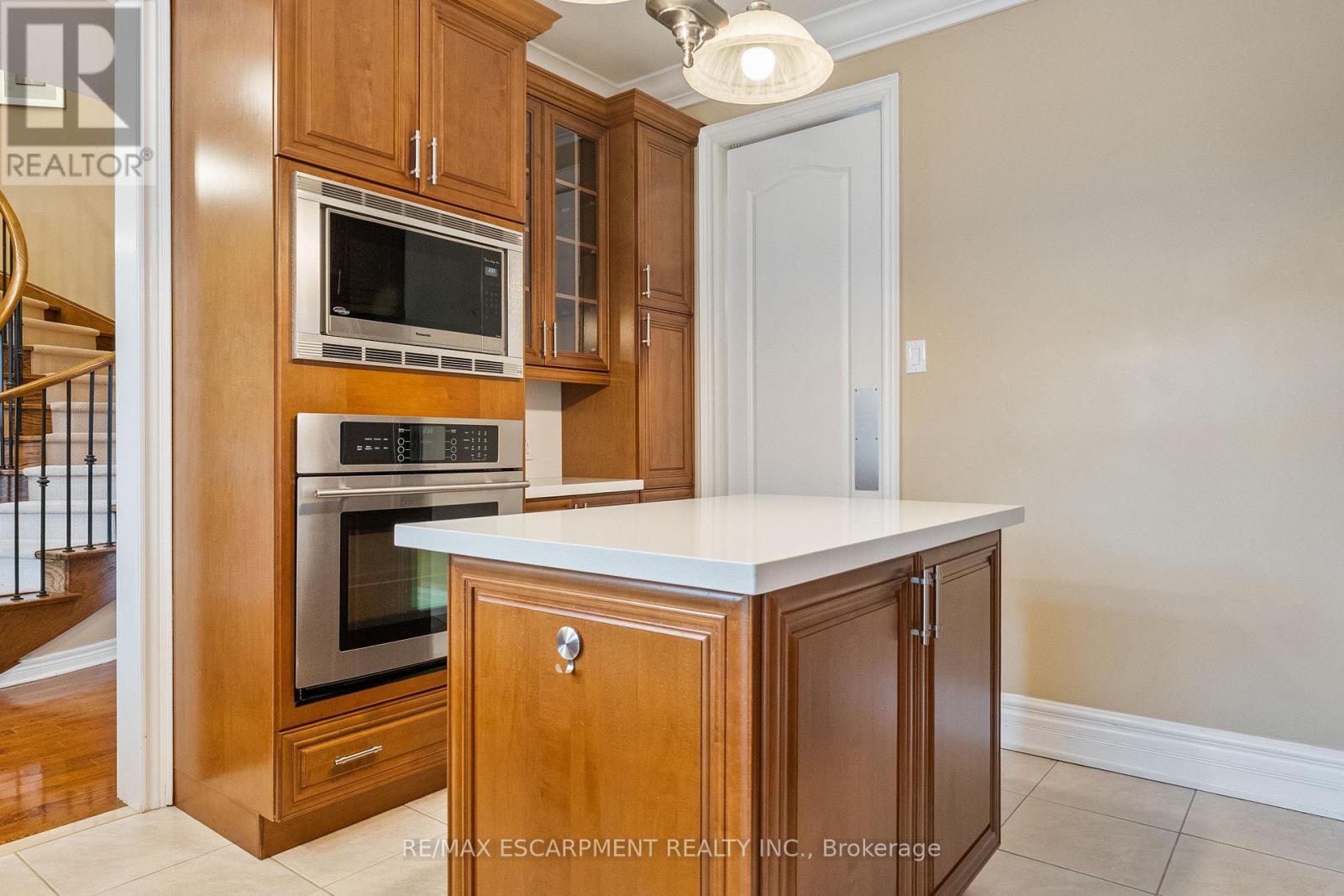 3402 Buena Vista Court, Oakville, Ontario  L6L 6W6 - Photo 15 - W12872960