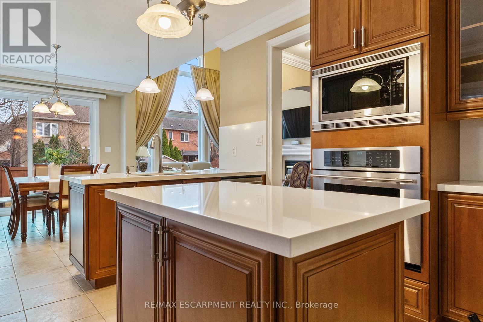 3402 Buena Vista Court, Oakville, Ontario  L6L 6W6 - Photo 17 - W12872960