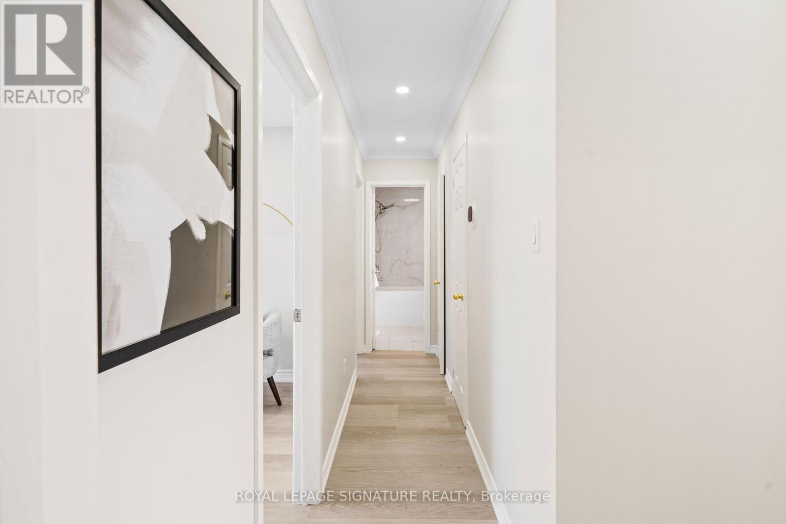 216 Folkstone Crescent, Brampton, Ontario  L6T 3N6 - Photo 20 - W12872980