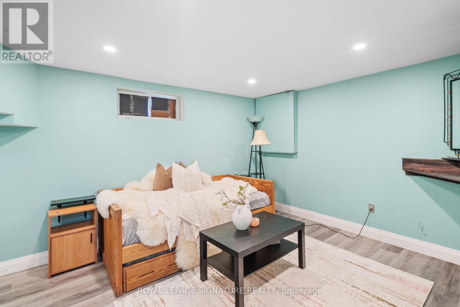 216 Folkstone Crescent, Brampton, Ontario  L6T 3N6 - Photo 24 - W12872980