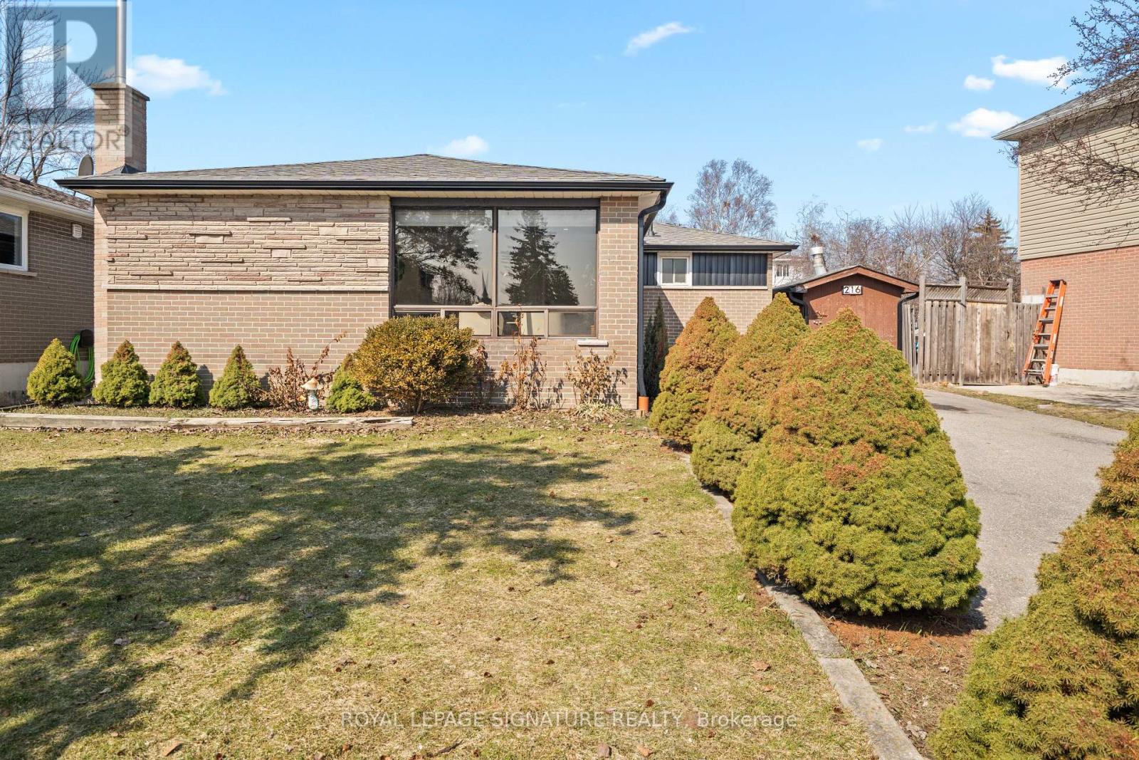 216 Folkstone Crescent, Brampton, Ontario  L6T 3N6 - Photo 26 - W12872980