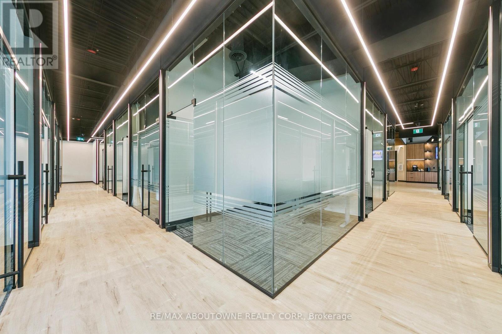 211-C - 320 Matheson Boulevard W, Mississauga, Ontario  L5R 0H2 - Photo 16 - W12872982