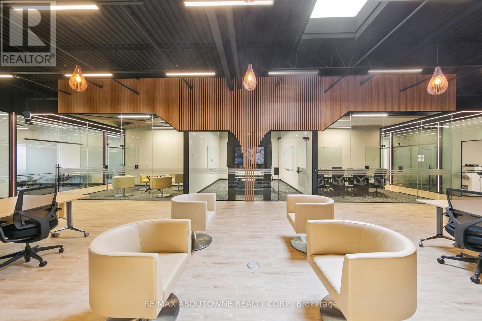 211-D - 320 MATHESON BOULEVARD W, Mississauga, Ontario