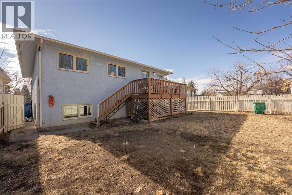 198 Mt Blakiston Road W, Lethbridge, Alberta  T1K 6M5 - Photo 37 - A2290960