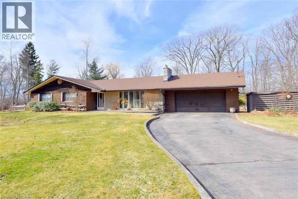 938 Courtland Drive, Ancaster, Ontario  L9G 3L1 - Photo 3 - 40811435