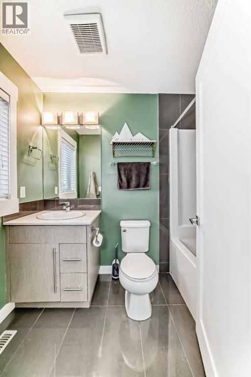 53, 111 Rainbow Falls, Chestermere, Alberta  T1X 0Z5 - Photo 29 - A2290752