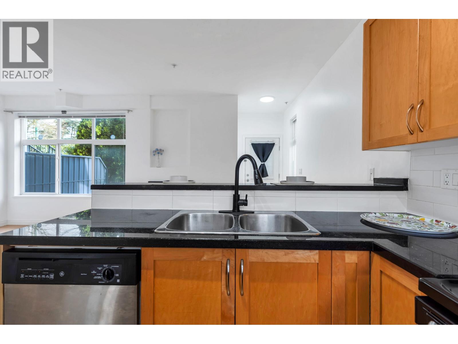 119 7333 E 16th Avenue, Burnaby, British Columbia  V3N 0A8 - Photo 13 - R3098833