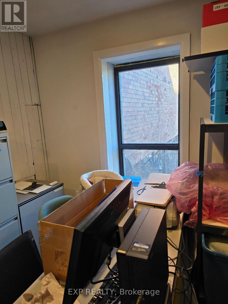 104 St. Paul Street N, St. Catharines, Ontario  L2R 3M2 - Photo 12 - X12872930