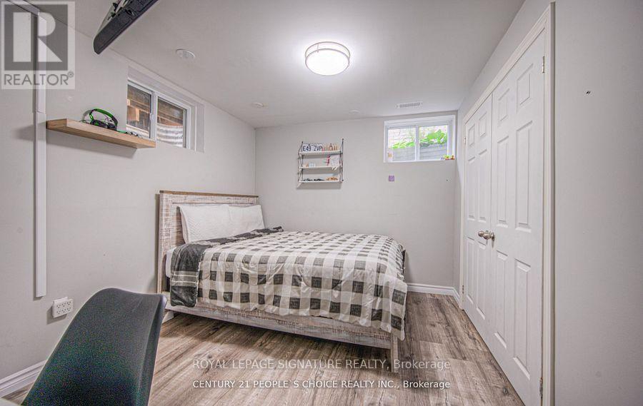 843 Brandenburg Boulevard, Waterloo, Ontario  N2T 2X6 - Photo 6 - X12873000