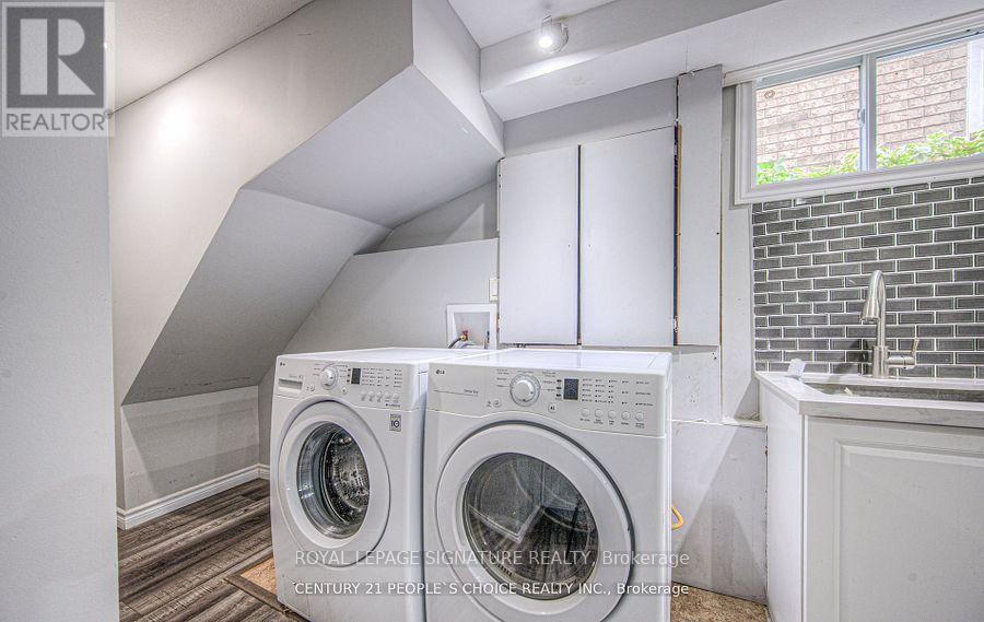 843 Brandenburg Boulevard, Waterloo, Ontario  N2T 2X6 - Photo 9 - X12873000