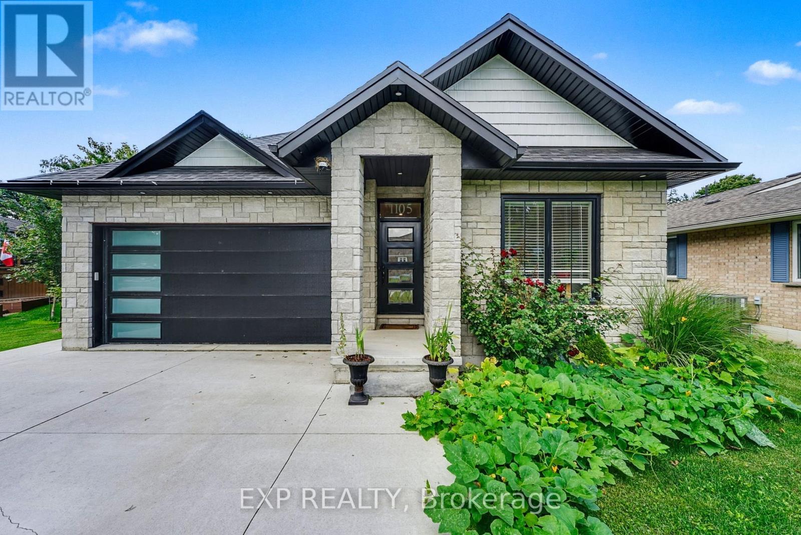 1105 MARIETTA STREET, howick, Ontario