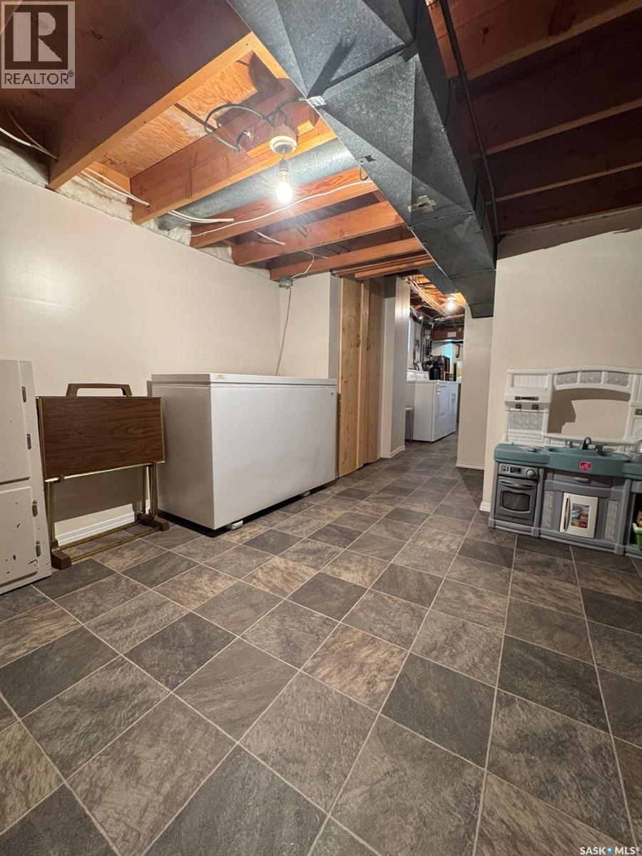 1082 113th Street, North Battleford, Saskatchewan  S9A 2M1 - Photo 25 - SK030202