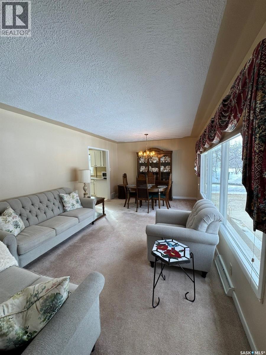 1082 113th Street, North Battleford, Saskatchewan  S9A 2M1 - Photo 4 - SK030202