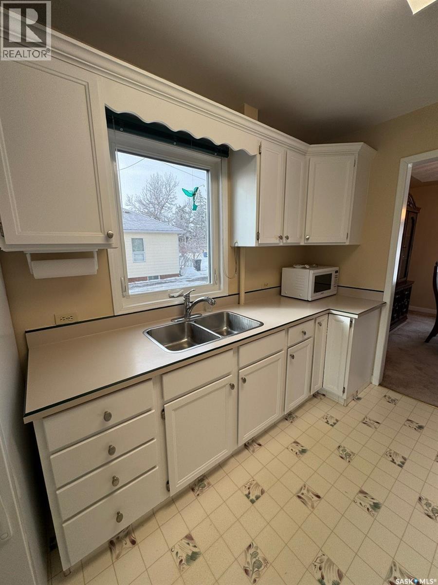 1082 113th Street, North Battleford, Saskatchewan  S9A 2M1 - Photo 8 - SK030202