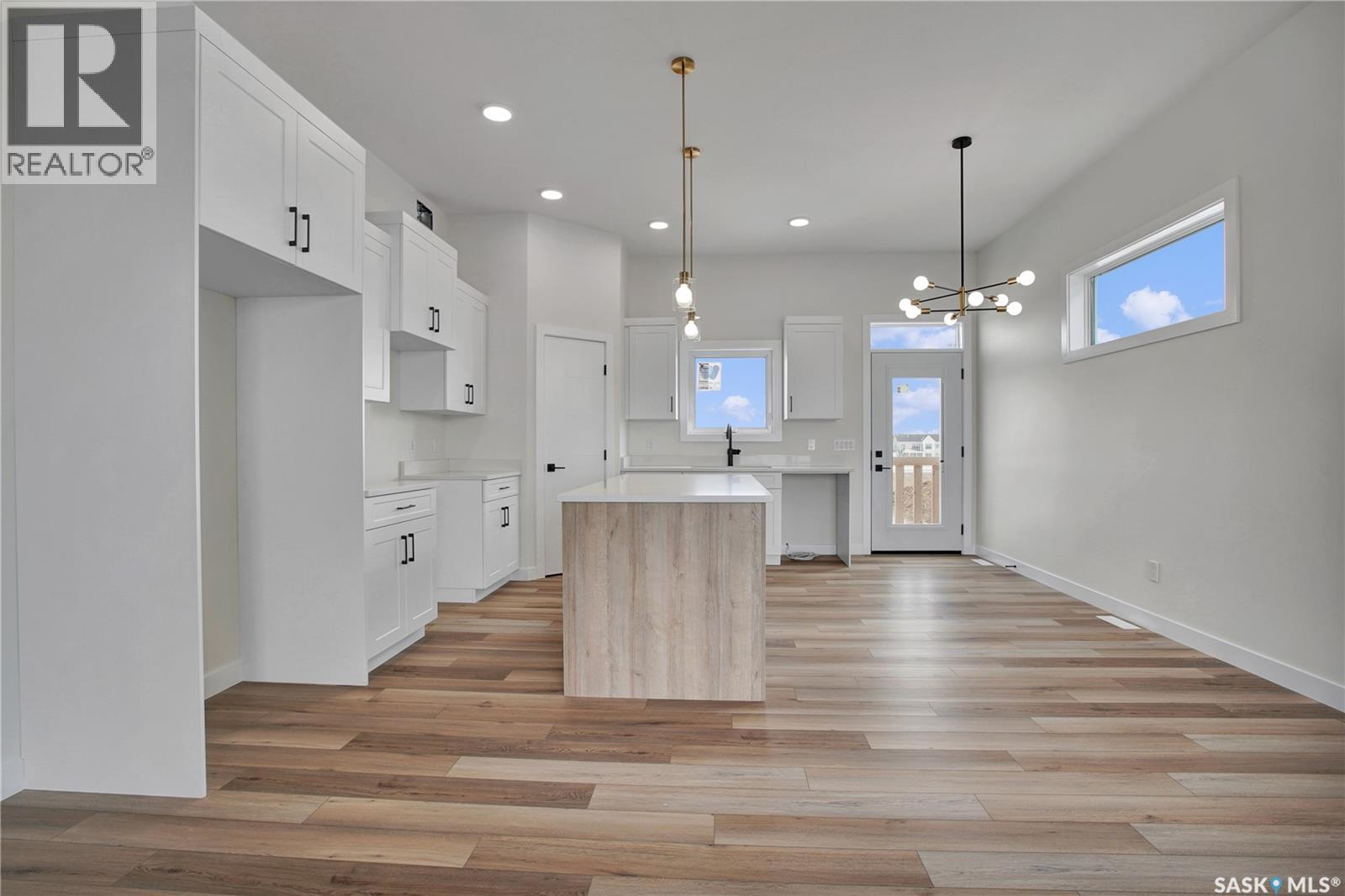 220 Veterans Drive, Warman, Saskatchewan  S0K 4S3 - Photo 7 - SK030200