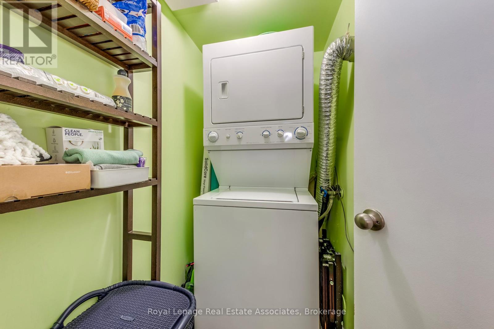 901 - 155 Hillcrest Avenue, Mississauga, Ontario  L5B 3Z2 - Photo 17 - W12807176