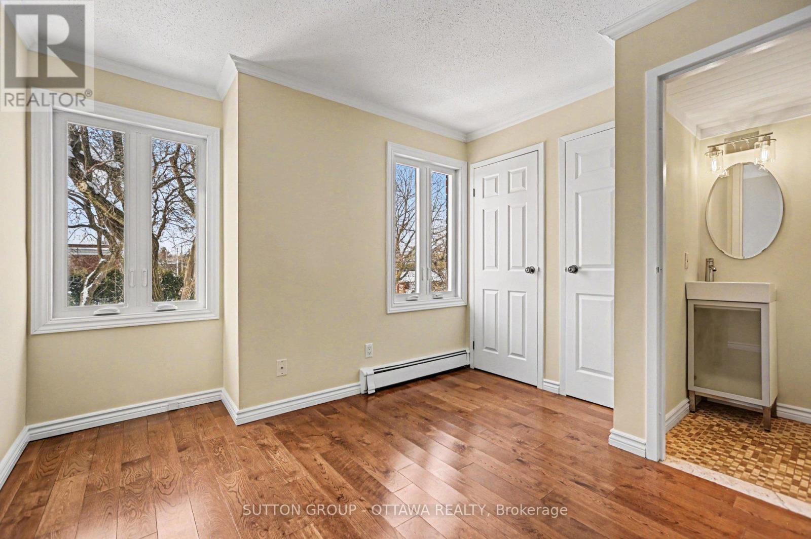 207 Mart Circle, Ottawa, Ontario  K1K 4K2 - Photo 10 - X12782652