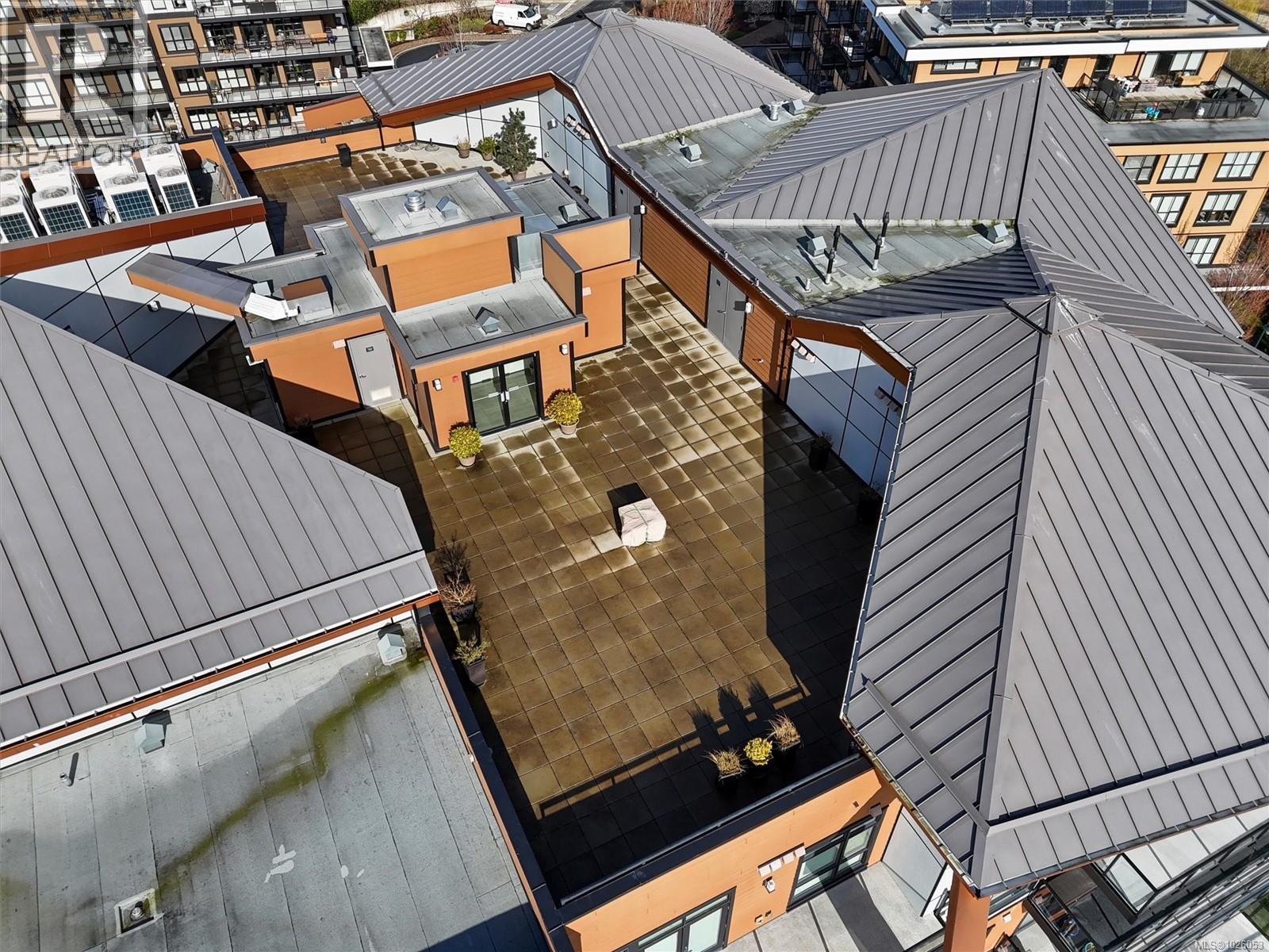 301 747 Travino Lane, Saanich, British Columbia  V8Z 0E4 - Photo 32 - 1026053