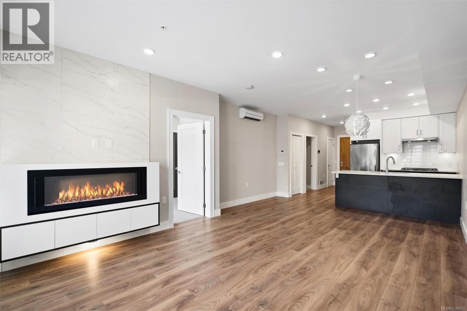 301 747 Travino Lane, Saanich, British Columbia  V8Z 0E4 - Photo 13 - 1026053