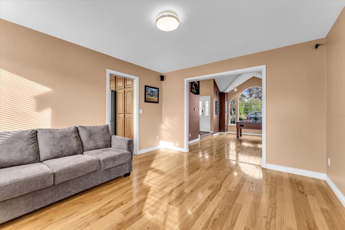 14906 83a Avenue, Surrey, British Columbia  V3S 7S1 - Photo 5 - R3087341