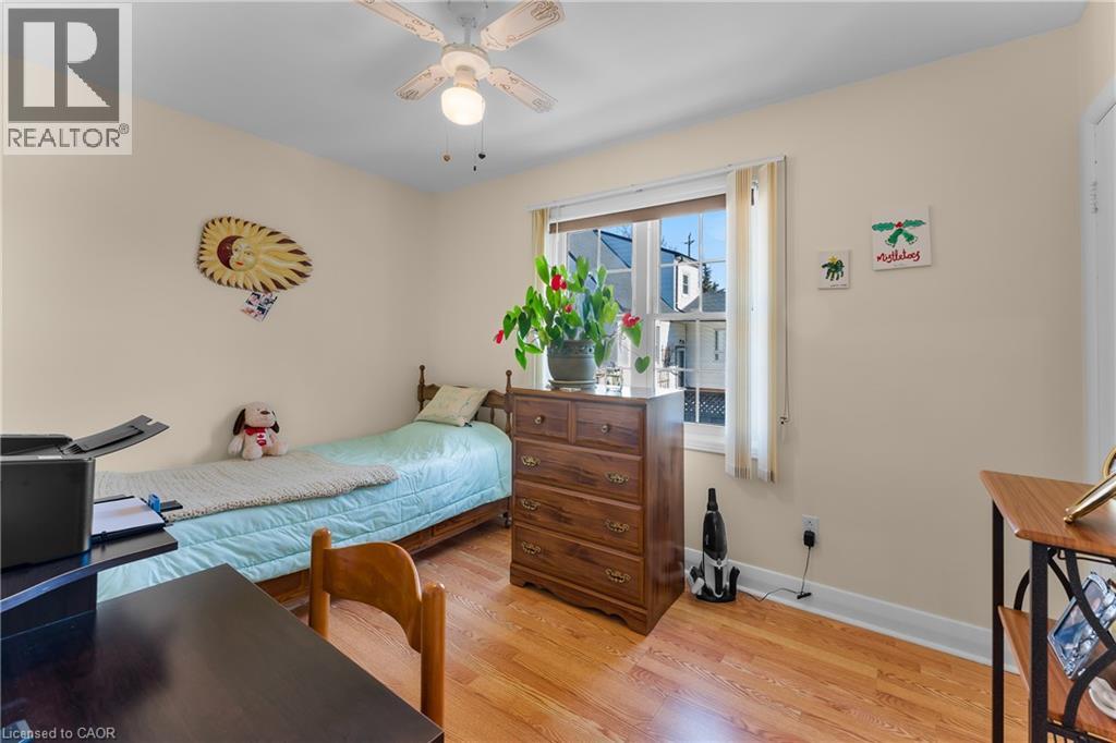 74 Tecumseh Street, St. Catharines, Ontario  L2M 2M6 - Photo 12 - 40809653