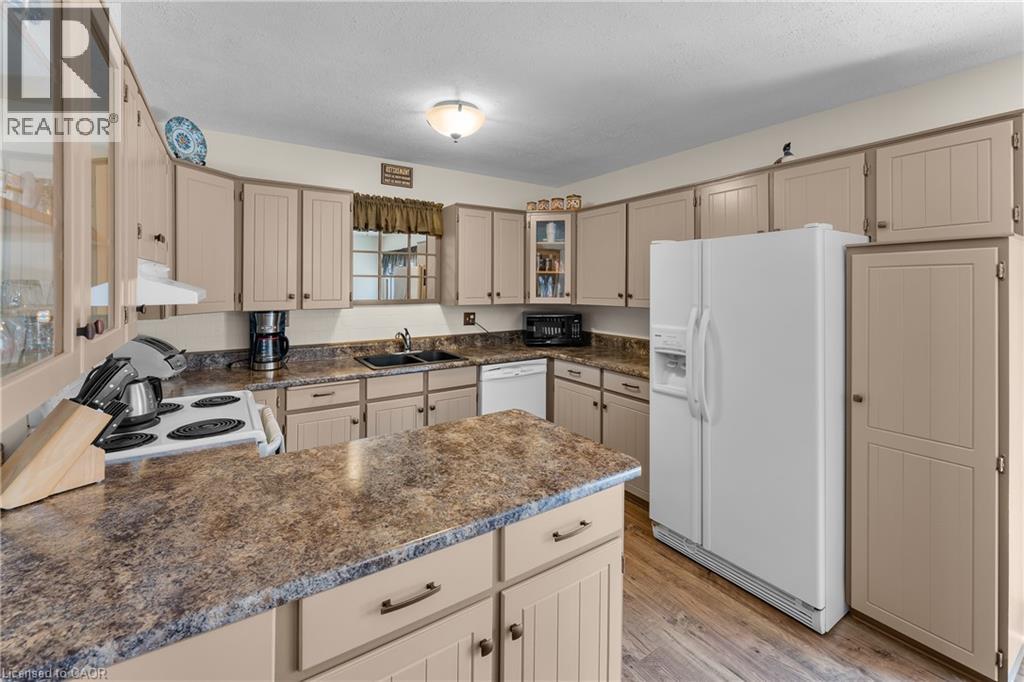 74 Tecumseh Street, St. Catharines, Ontario  L2M 2M6 - Photo 6 - 40809653