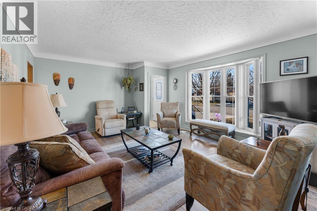 74 Tecumseh Street, St. Catharines, Ontario  L2M 2M6 - Photo 4 - 40809653