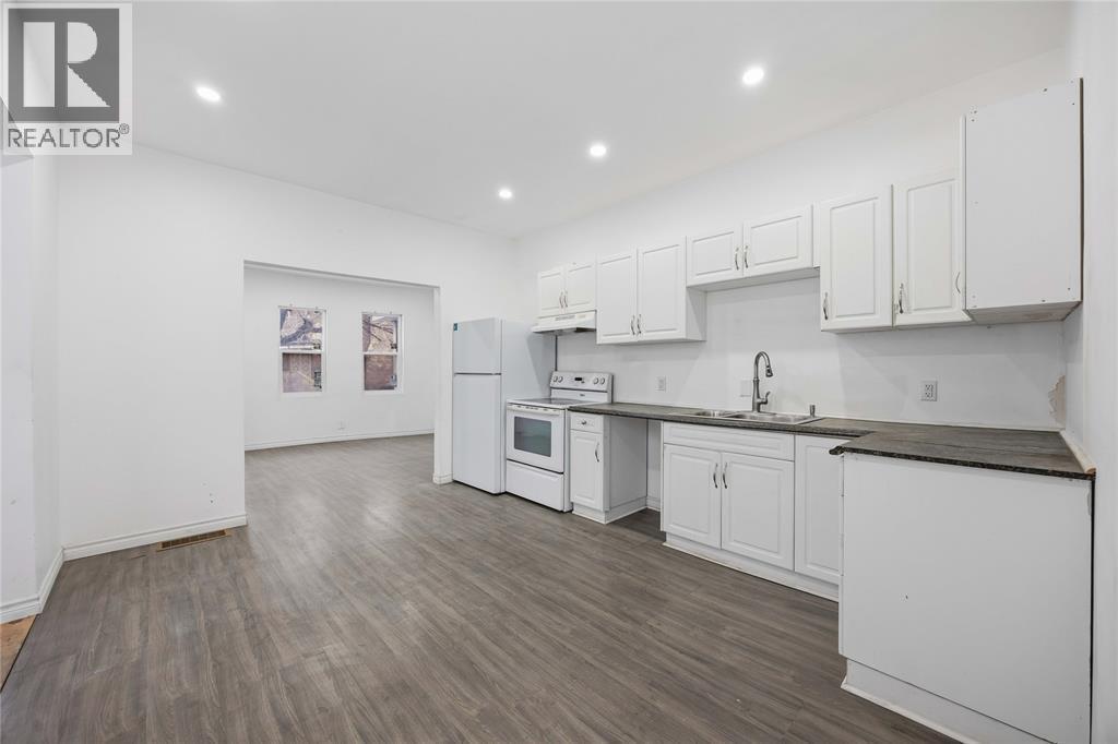 211 George Street, Sarnia, Ontario  N7T 4N8 - Photo 10 - 26005166