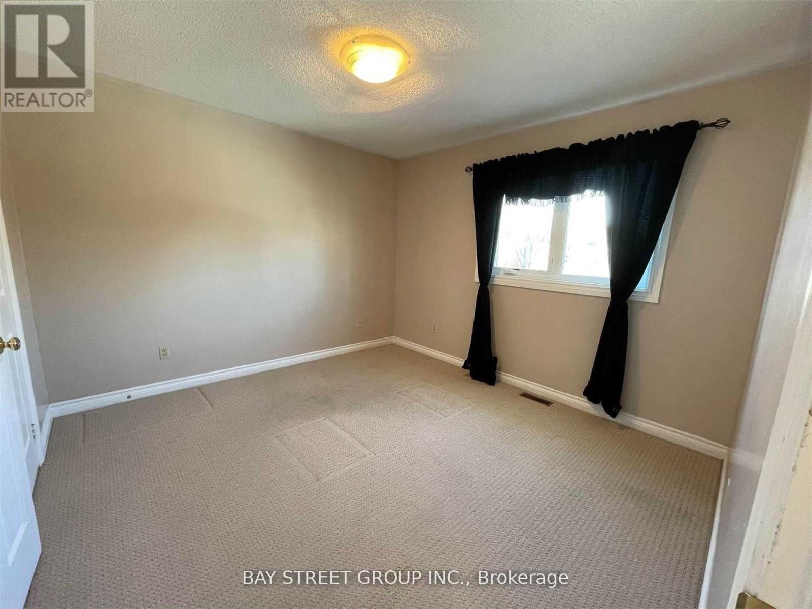 2079 Pineview Drive, Oakville, Ontario  L6H 5M5 - Photo 18 - W12751456