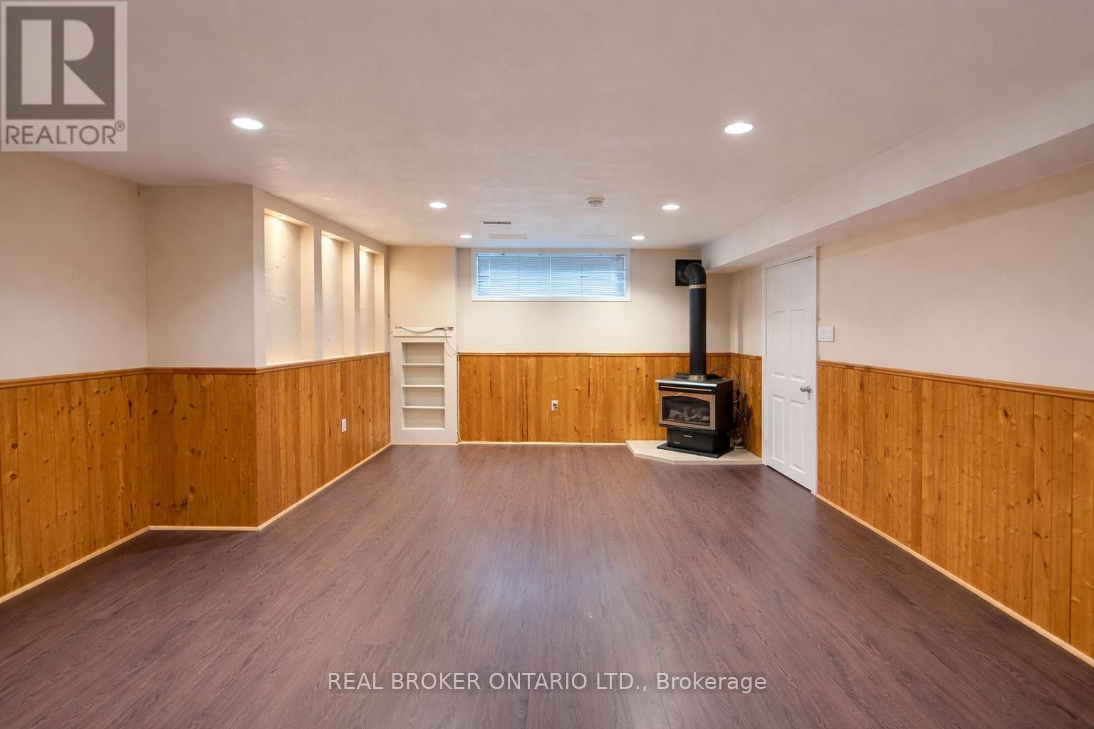 Lower - 1602 Coram Crescent, Mississauga, Ontario  L4X 1K9 - Photo 9 - W12809626