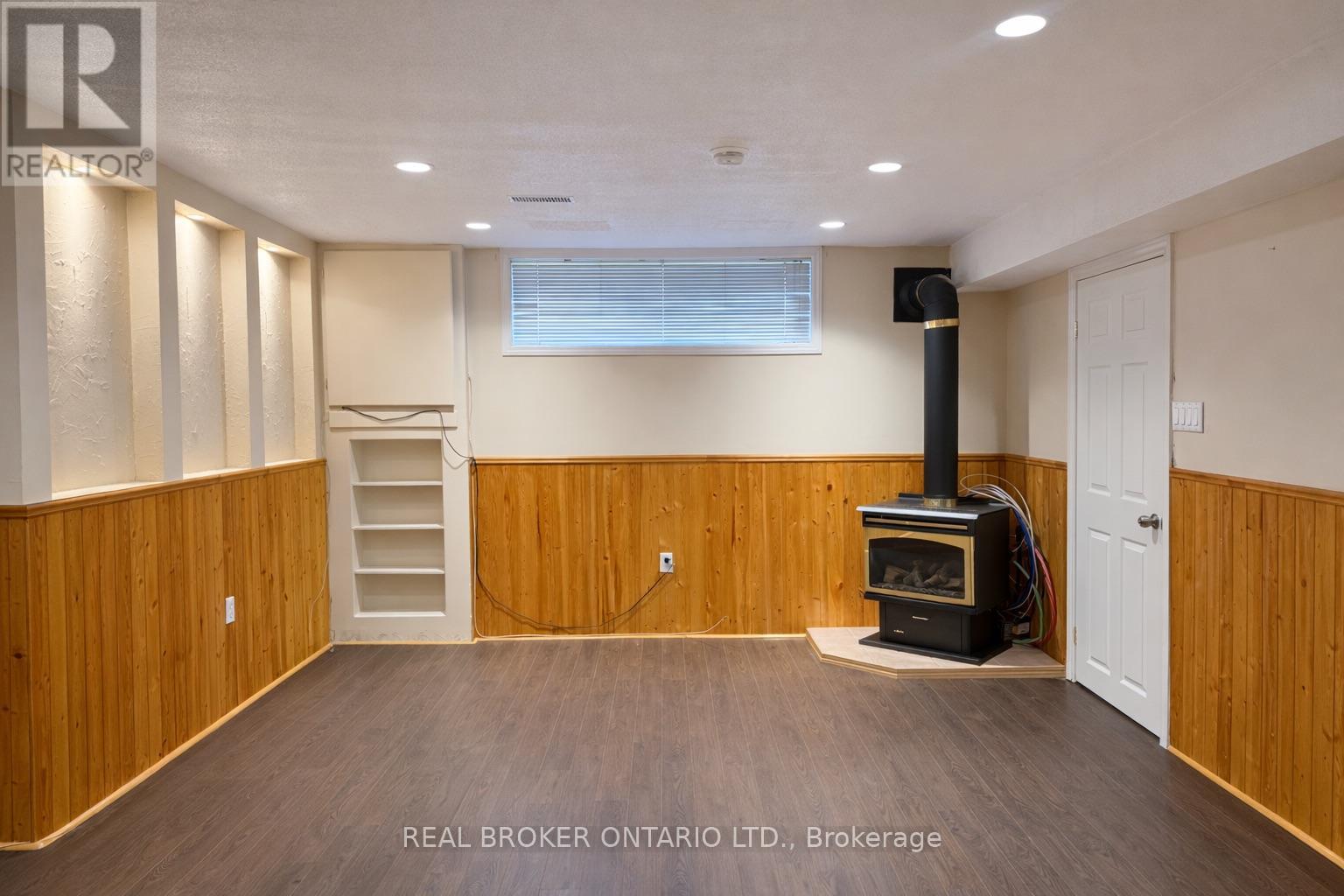 Lower - 1602 Coram Crescent, Mississauga, Ontario  L4X 1K9 - Photo 10 - W12809626