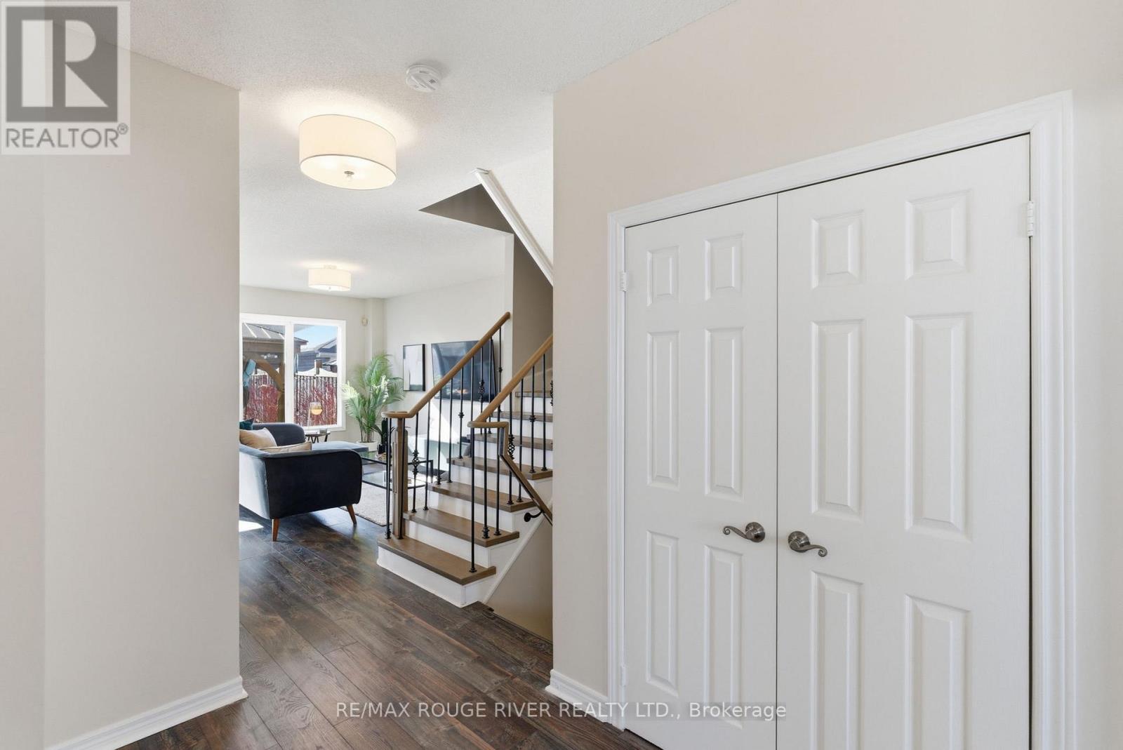 46 Sandford Crescent, Whitby, Ontario  L1R 2R9 - Photo 2 - E12873100